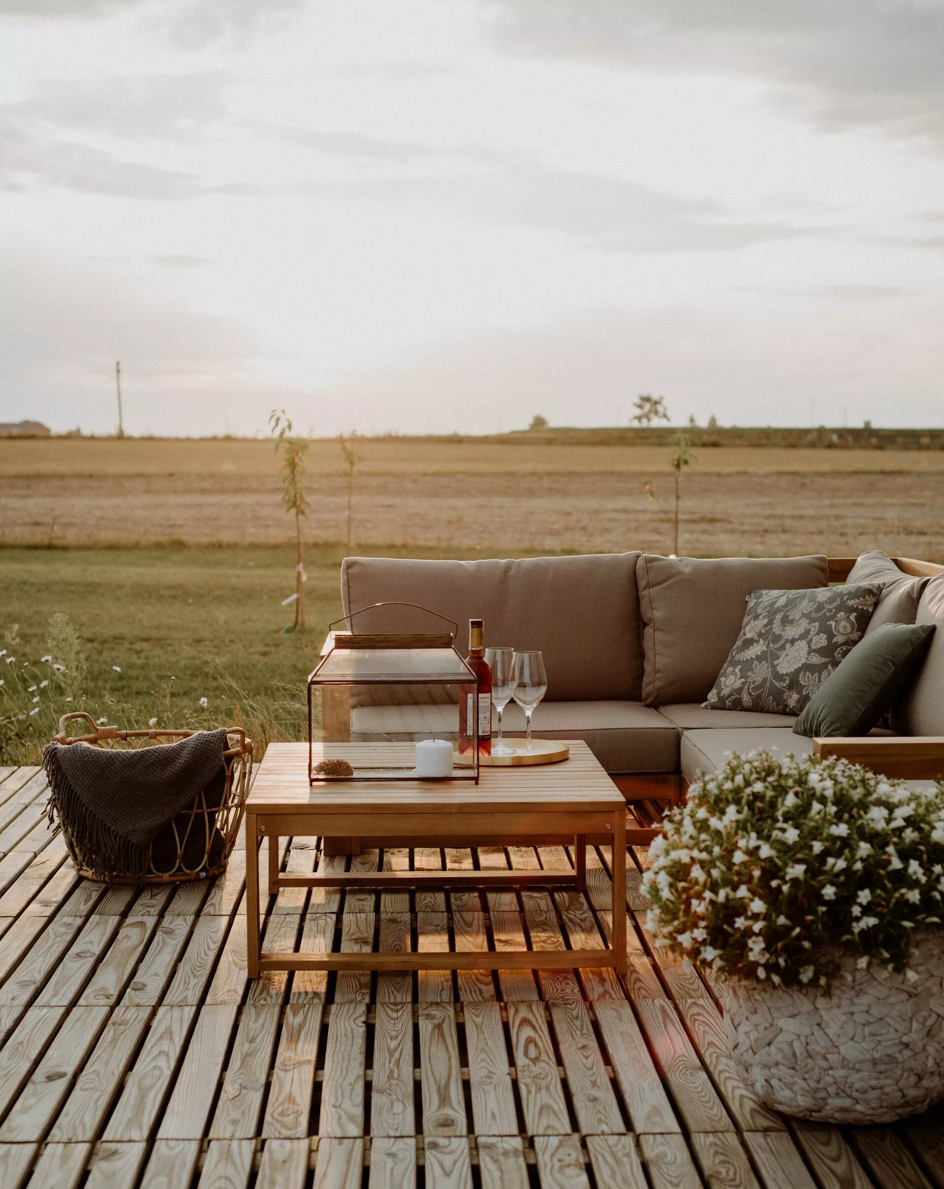 Beliani Zestaw Ogrodowy Z Certyfikowanego Drewna 4-osobowy Prawostronny Beżowoszary TIMOR - obrazek 4