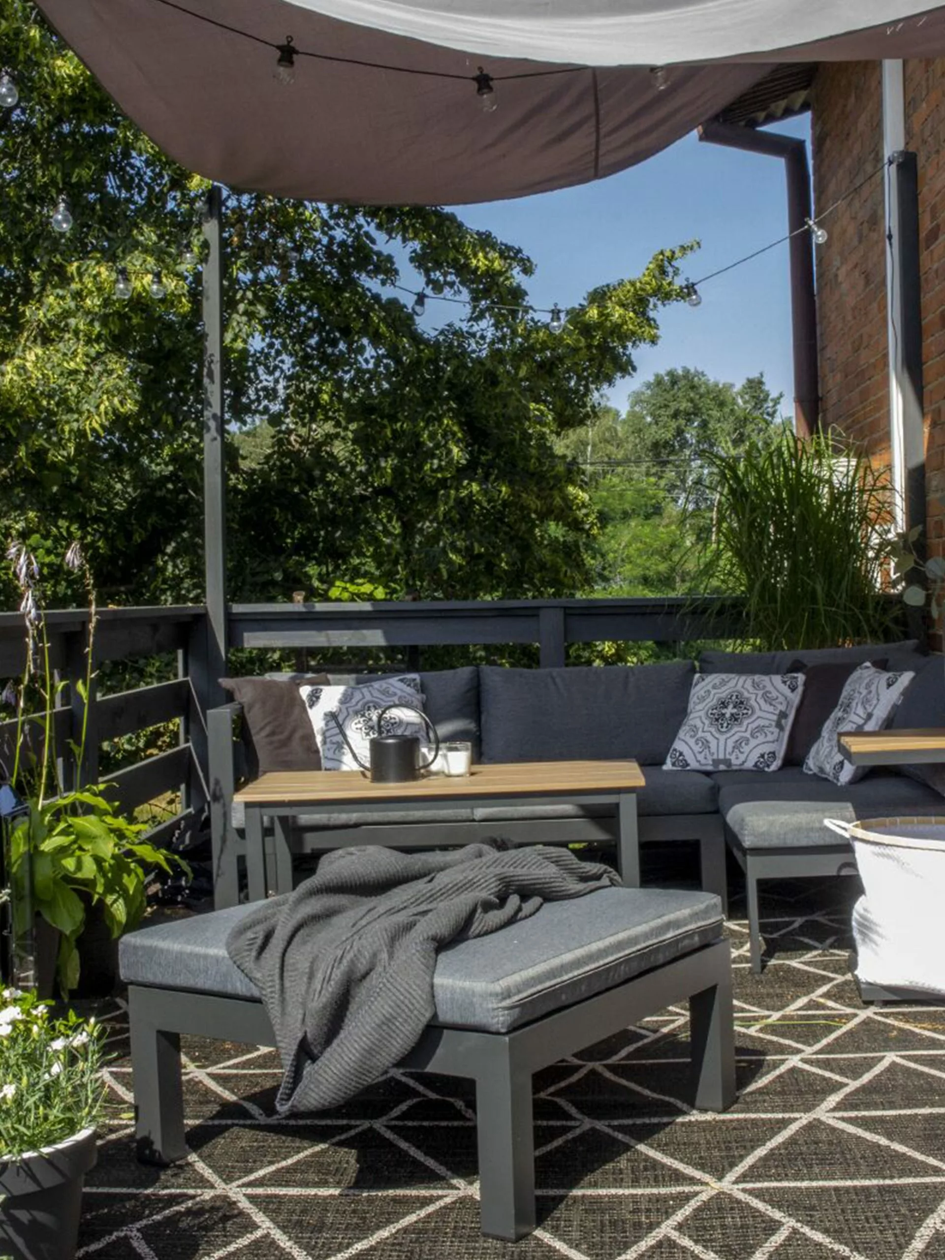 Beliani Zestaw Ogrodowy 5-osobowy Czarno-szary MESSINA - obrazek 6