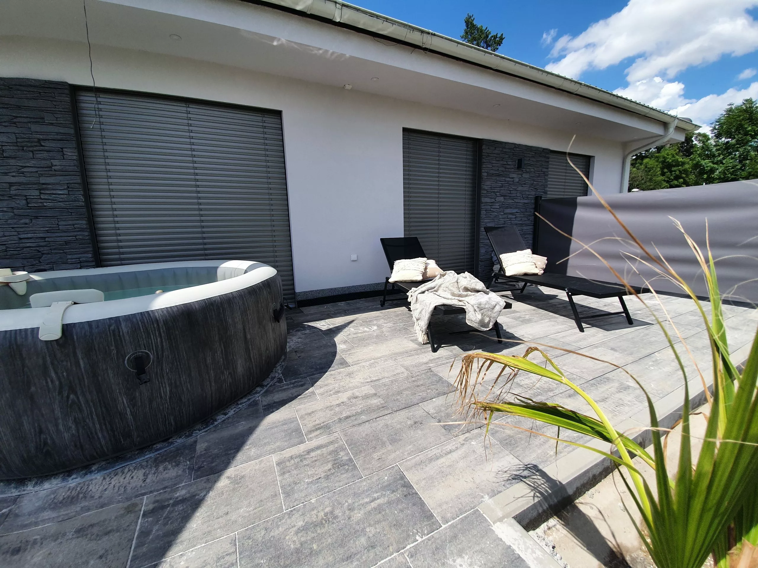 Beliani Leżak Ogrodowy Czarny PORTOFINO - obrazek 3