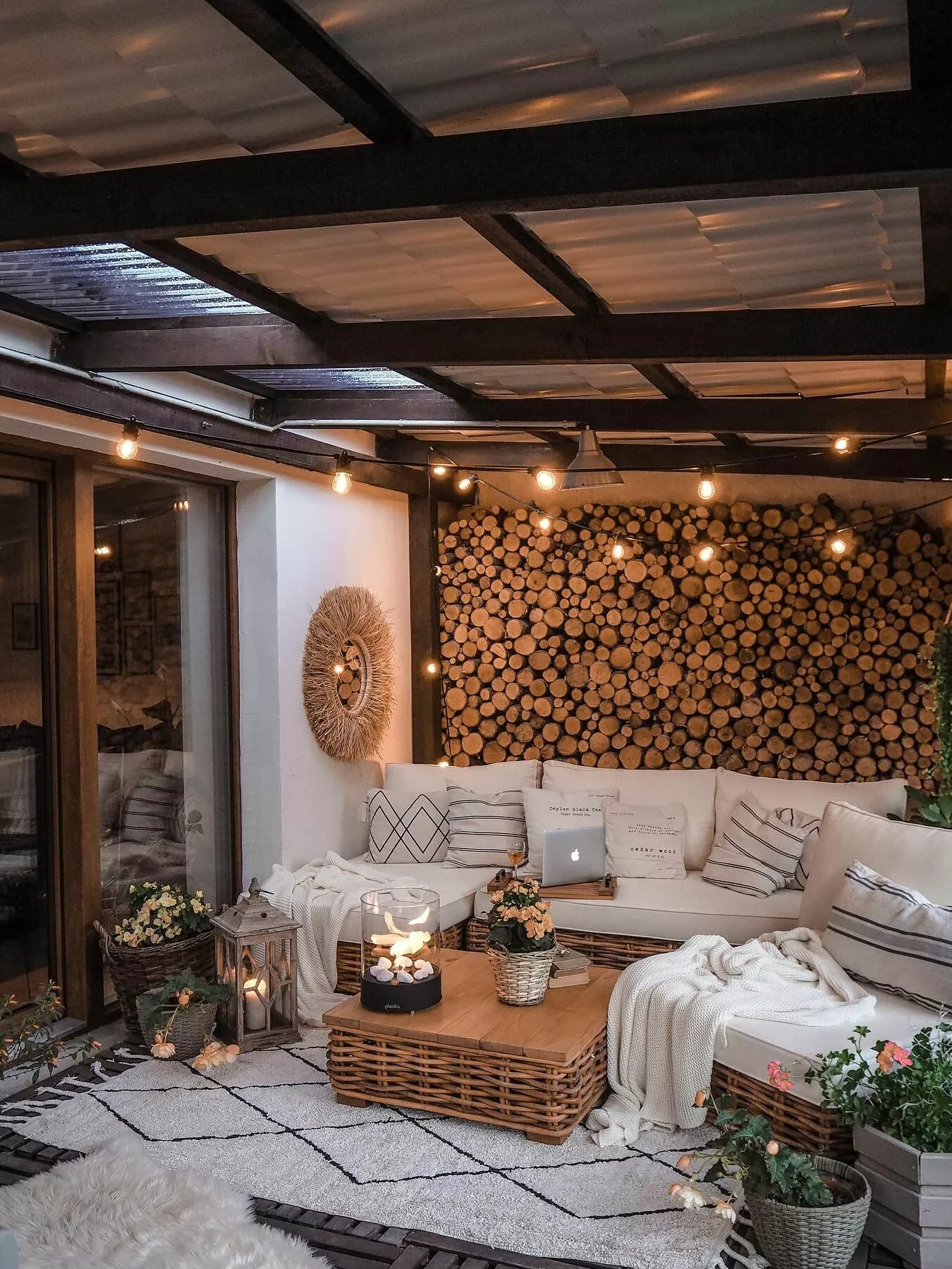 Beliani Zestaw Ogrodowy Rattanowy 4-osobowy Lewostronny Naturalny VARALLO - obrazek 6