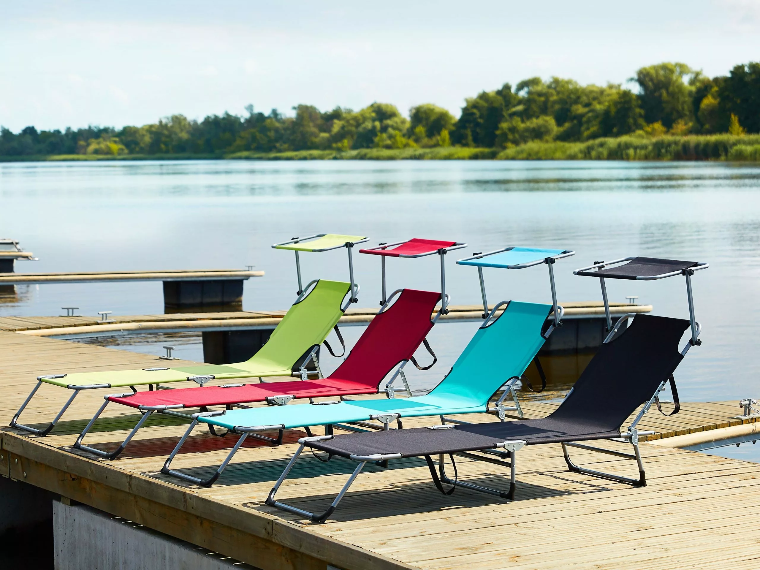 Beliani Leżak Ogrodowy Z Daszkiem Burgundowy FOLIGNO - obrazek 2