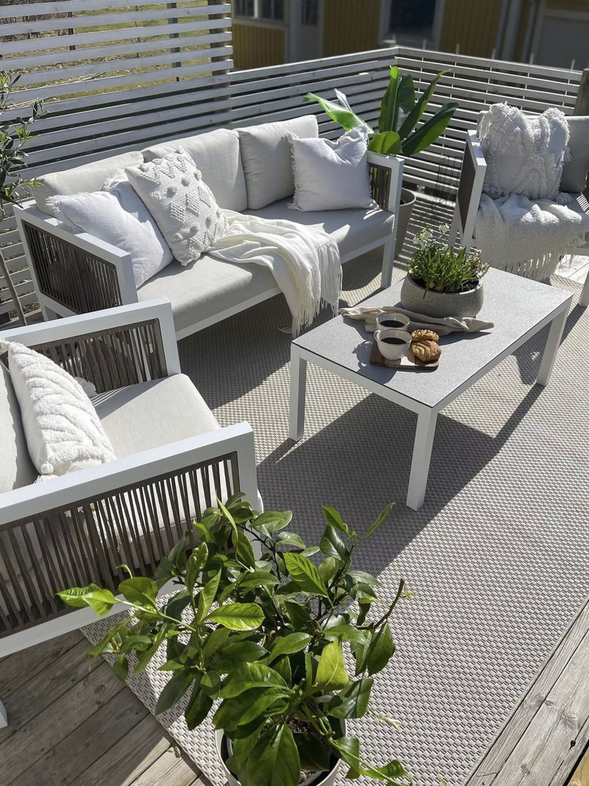 Beliani Zestaw Ogrodowy 5-osobowy Beżowy BORELLO - obrazek 6