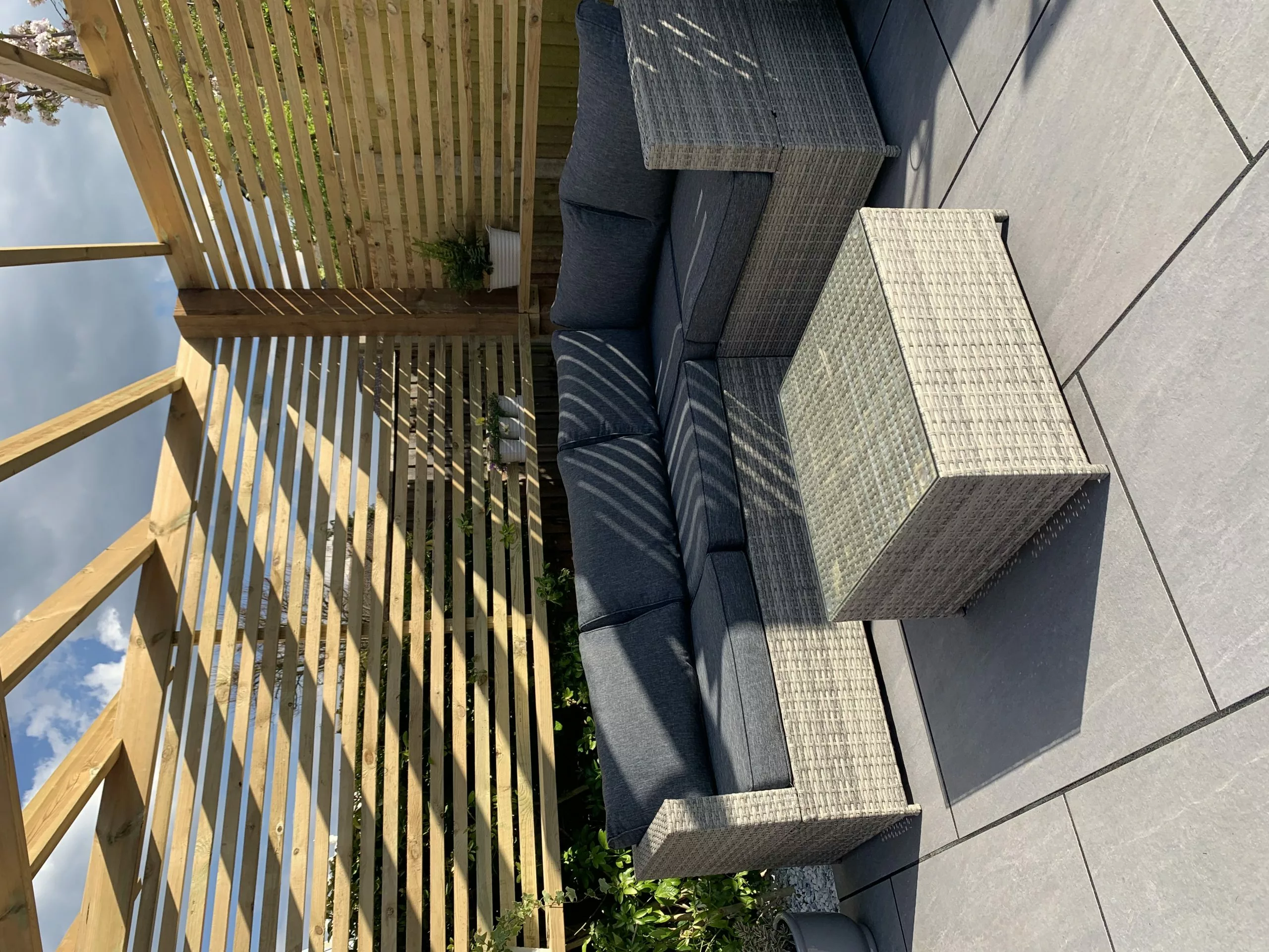 Beliani Zestaw Ogrodowy Z Technorattanu 4-osobowy Lewostronny Szary AVOLA - obrazek 3