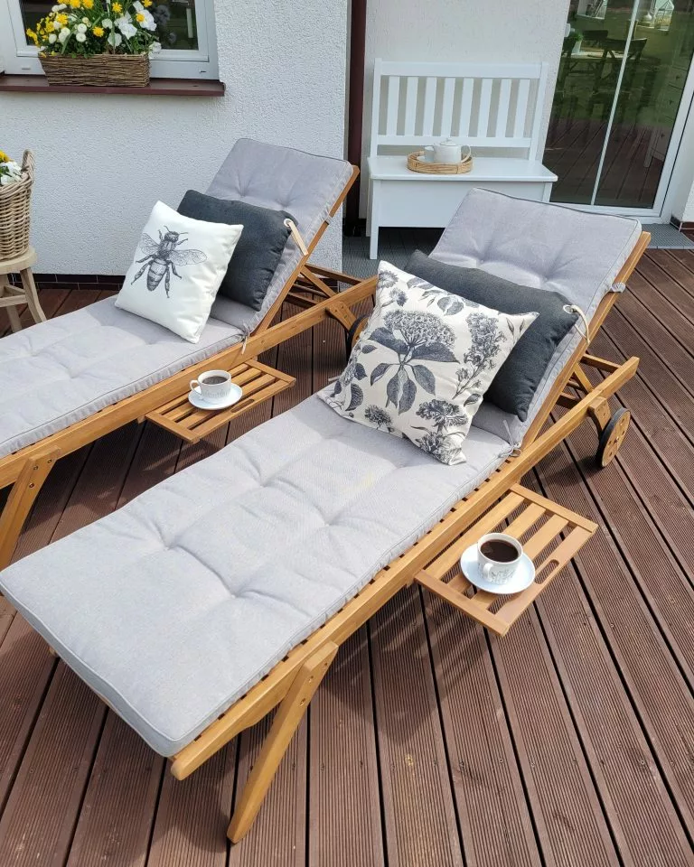 Beliani Leżak Ogrodowy Drewniany Z Poduszką Beżowoszarą CESANA - obrazek 5