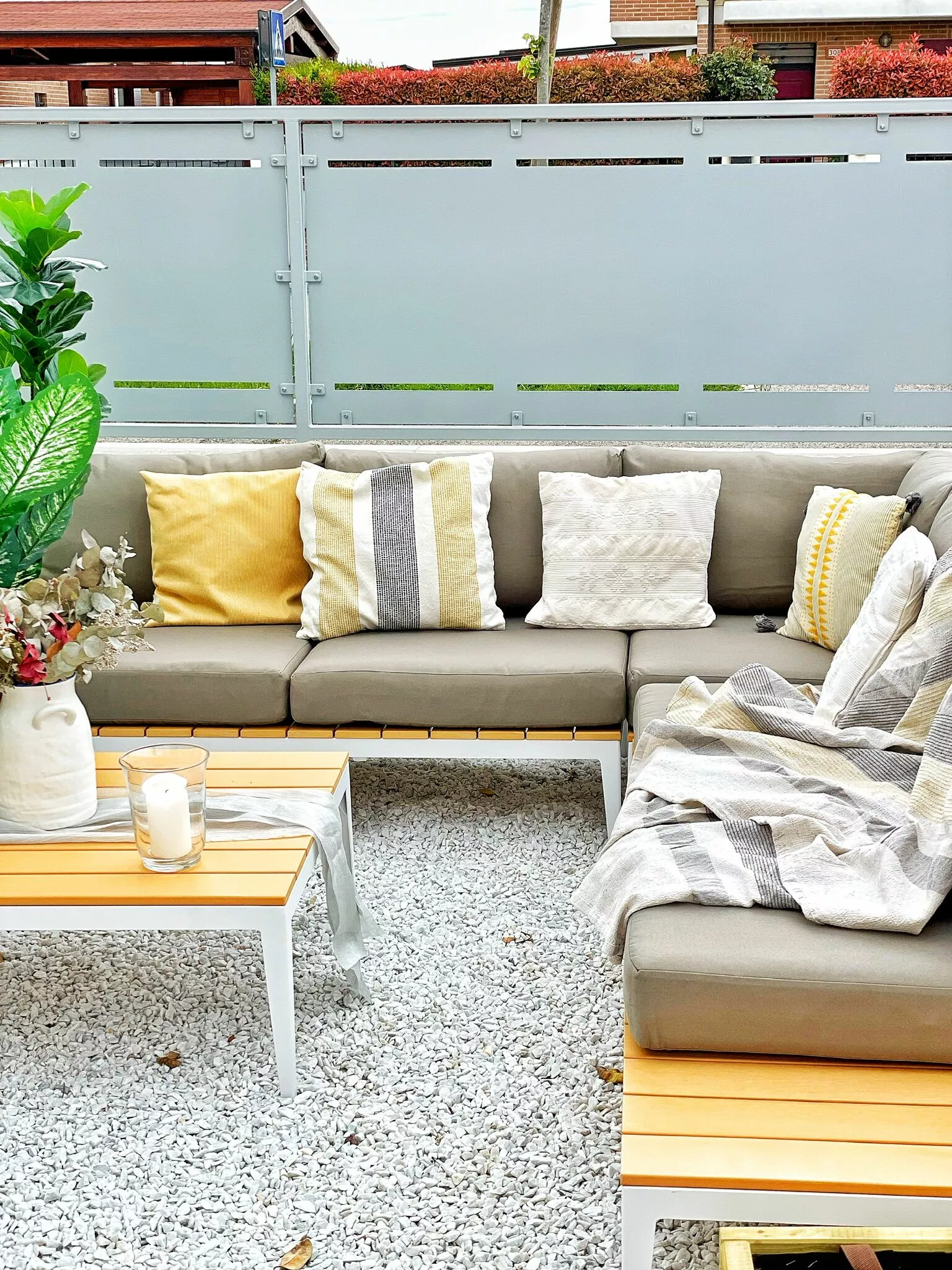 Beliani Zestaw Ogrodowy 5-osobowy Lewostronny Szary POSITANO - obrazek 3