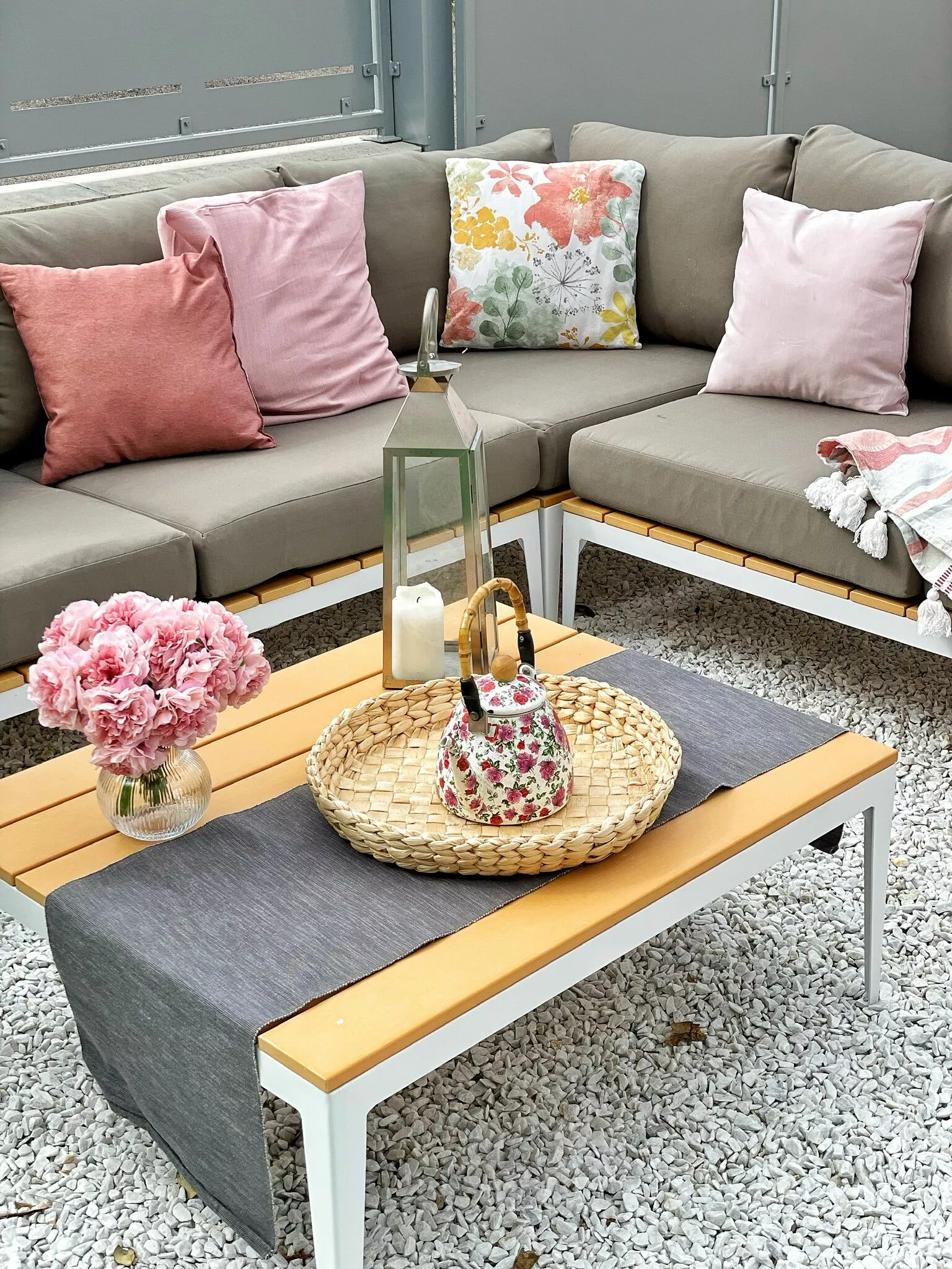 Beliani Zestaw Ogrodowy 5-osobowy Lewostronny Szary POSITANO - obrazek 4