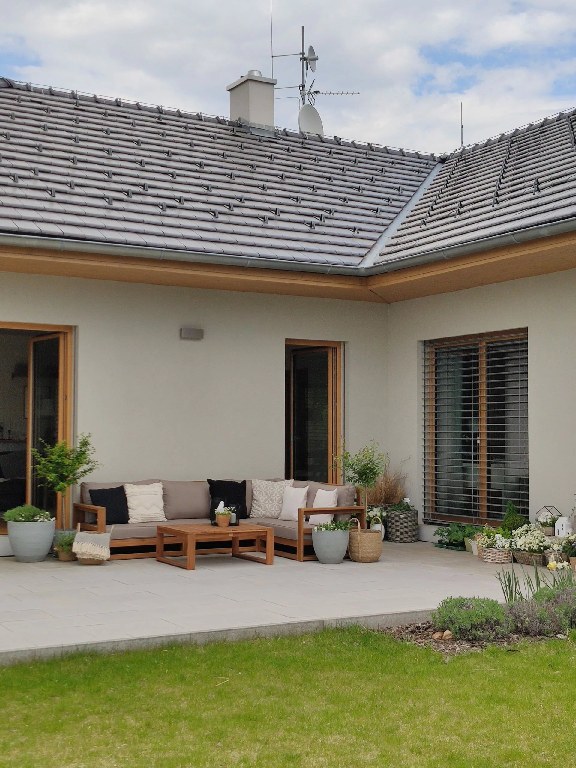 Beliani Zestaw Ogrodowy Z Certyfikowanego Drewna 4-osobowy Prawostronny Beżowoszary TIMOR - obrazek 10