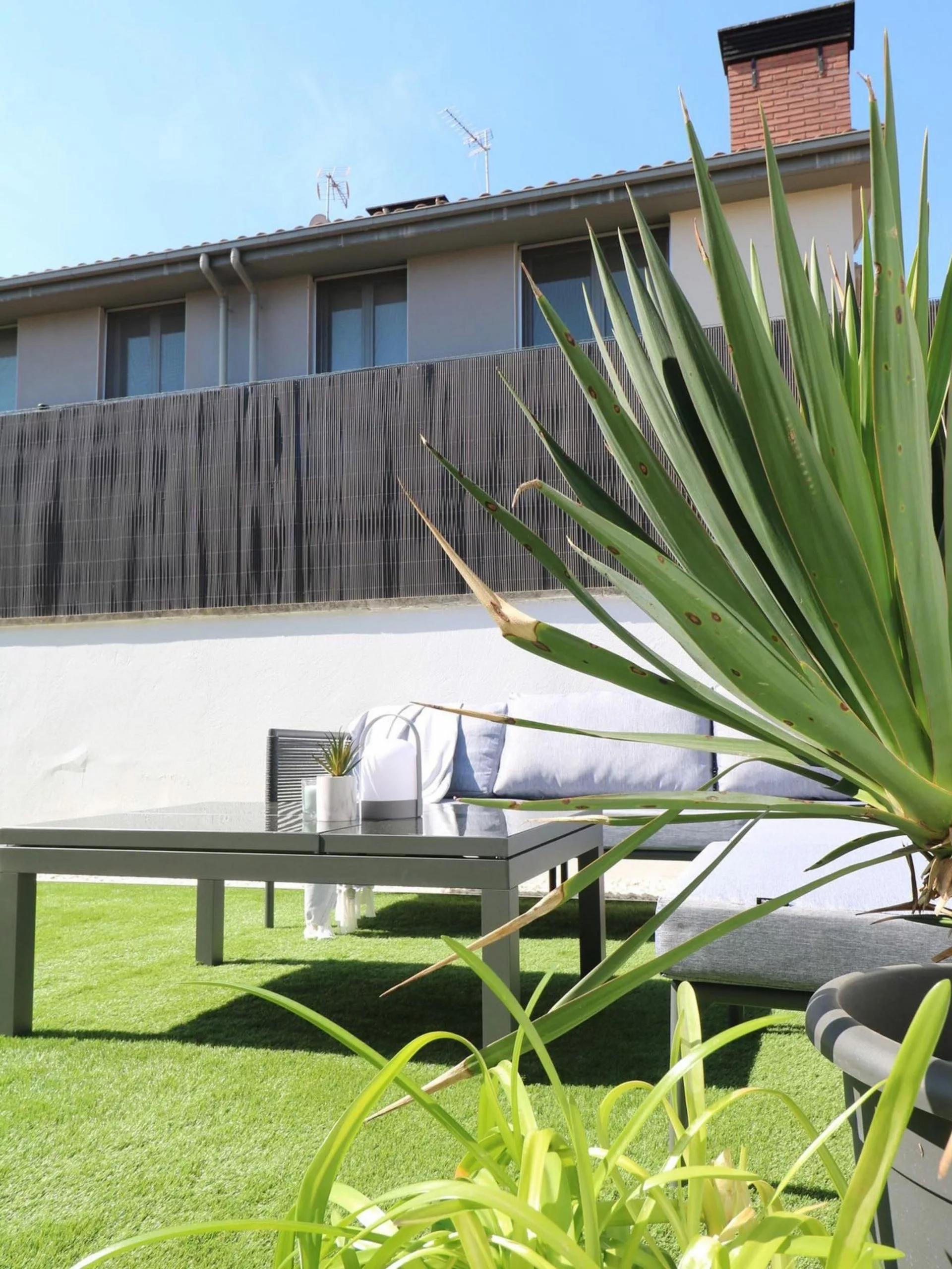 Beliani Zestaw Ogrodowy Aluminiowy 6-osobowy Szary FORANO - obrazek 3