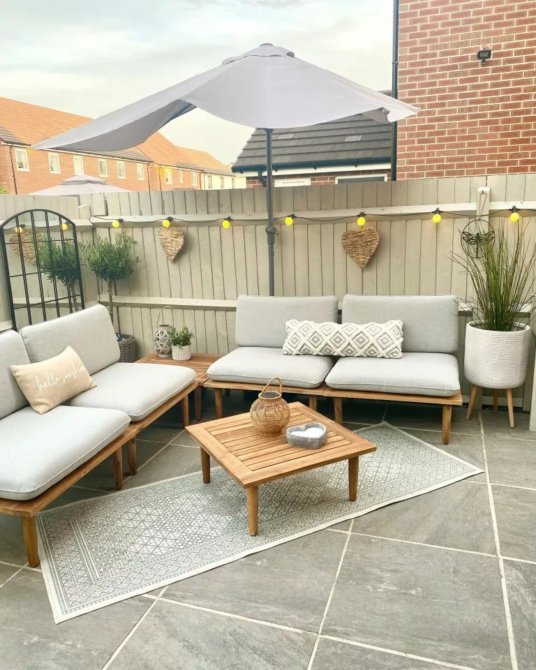 Beliani Zestaw Ogrodowy Drewniany 4-osobowy Szary FRASCATI - obrazek 9