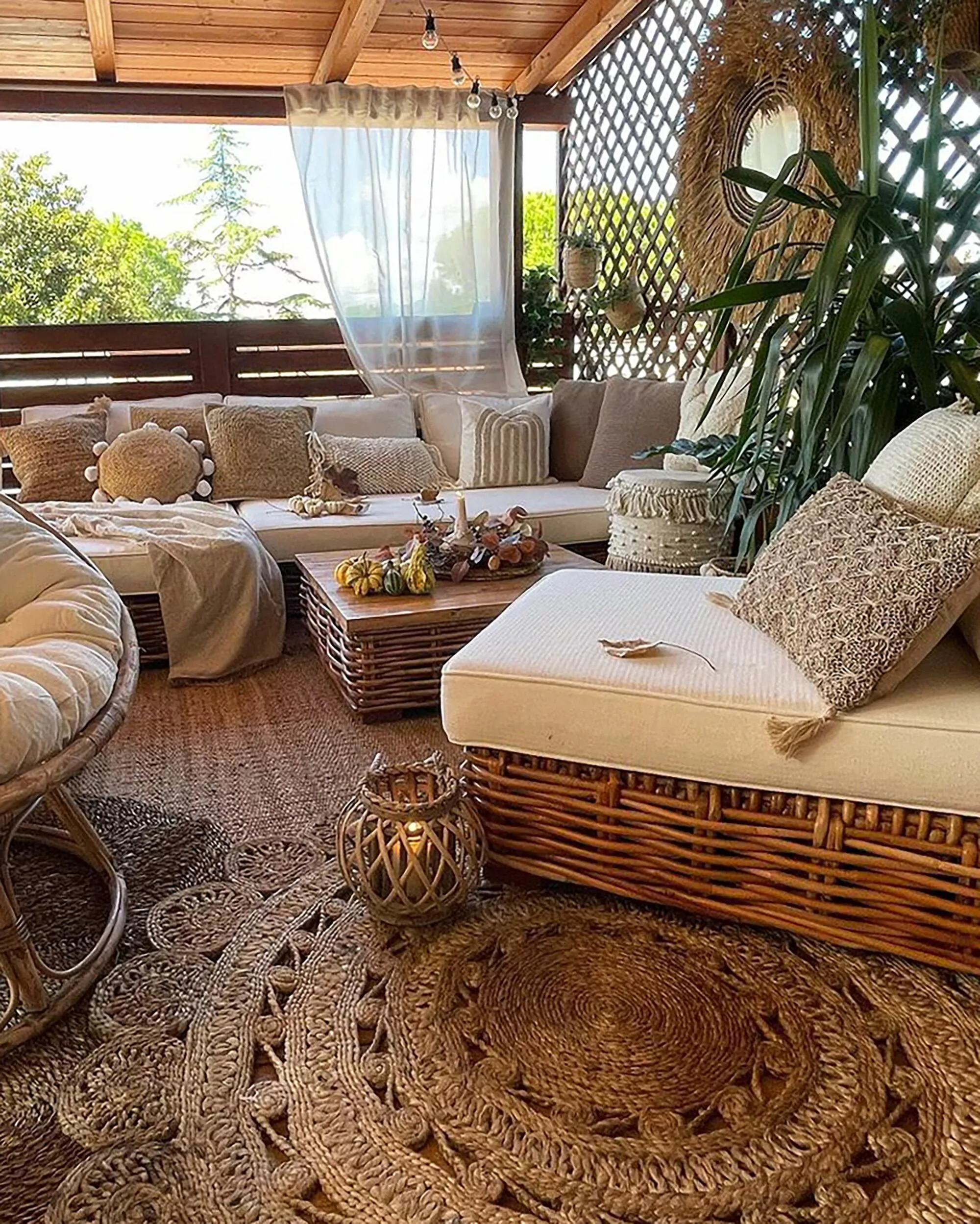 Beliani Zestaw Ogrodowy Rattanowy 4-osobowy Prawostronny Naturalny VARALLO - obrazek 4